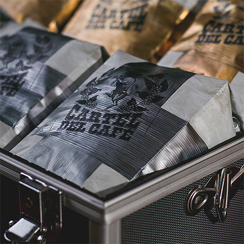 Cartel del Café Briefcase Display