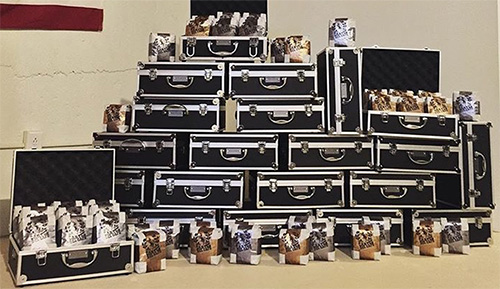 Cartel del Café Briefcase Display